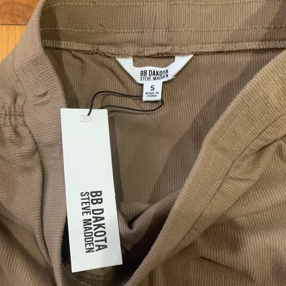 NWT Steve Madden Bb Dakota Cinch by Cinch Skirt in Toffee - Picture 8 of 8